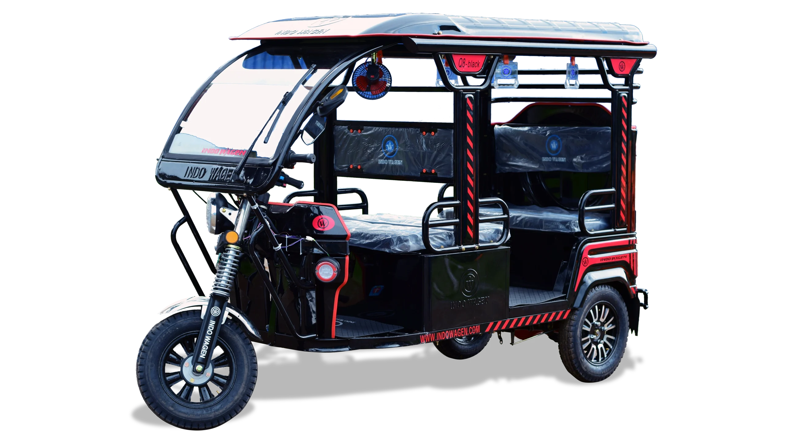 side_view_Q8 Black_1